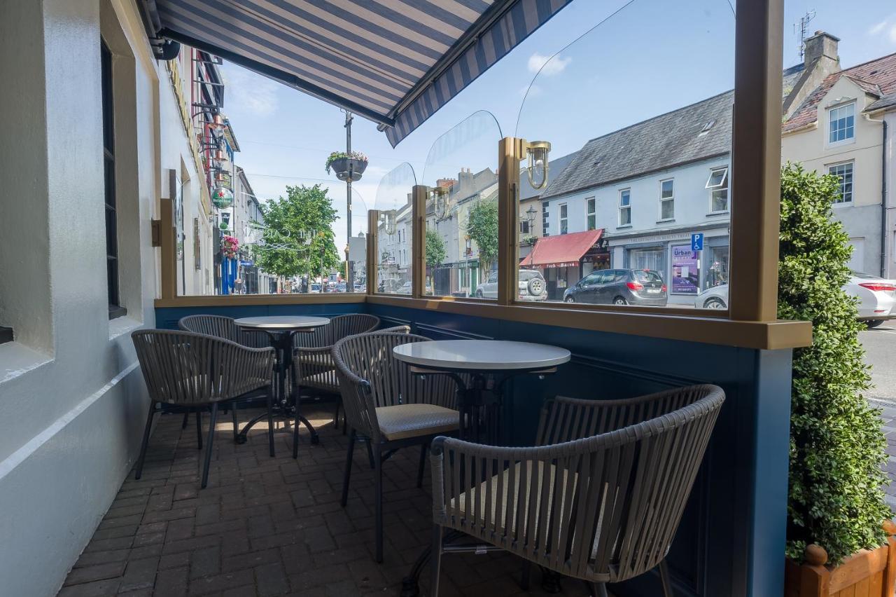 The Carraig Hotel Carrick on Suir Bagian luar foto