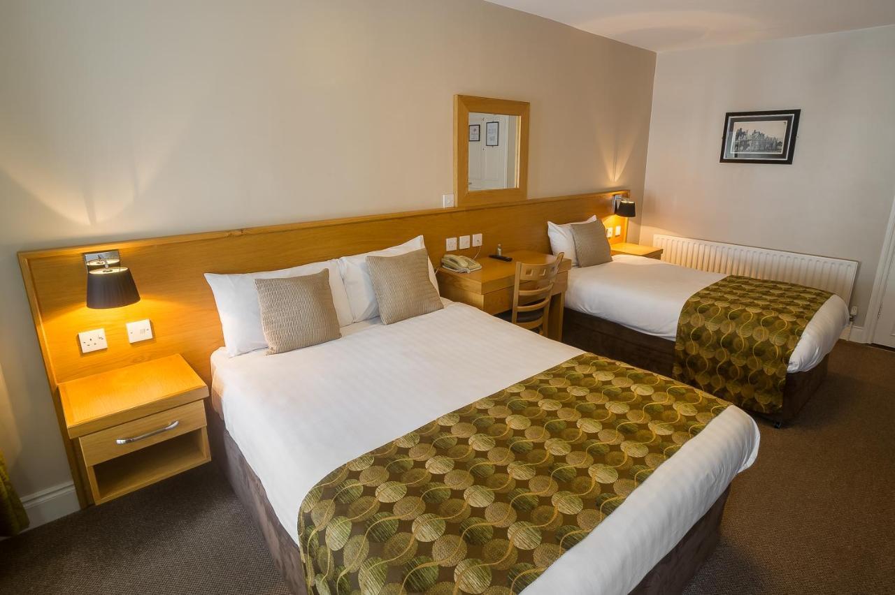 The Carraig Hotel Carrick on Suir Bagian luar foto