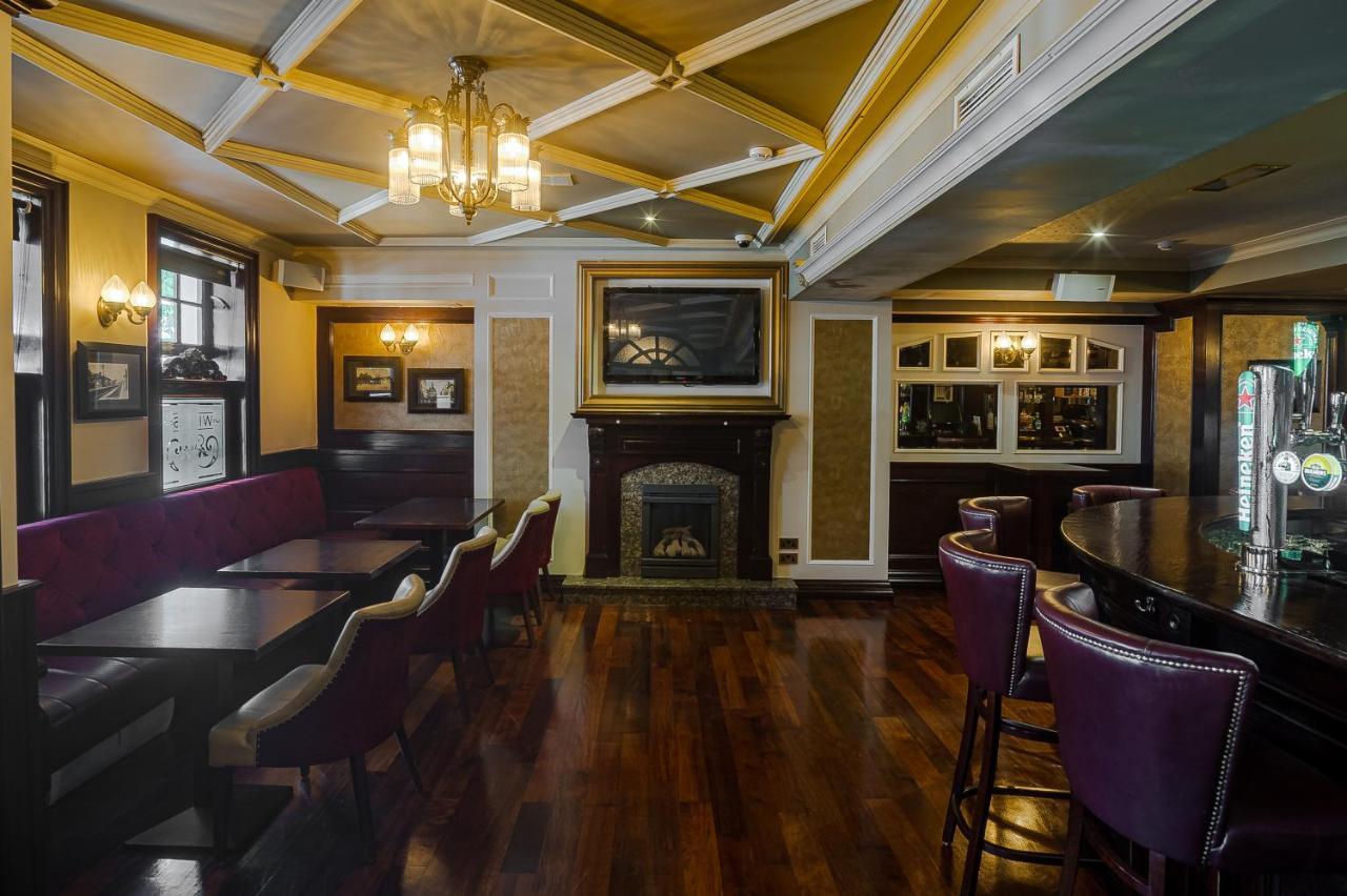 The Carraig Hotel Carrick on Suir Bagian luar foto
